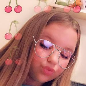 Meet your Posher, Ava